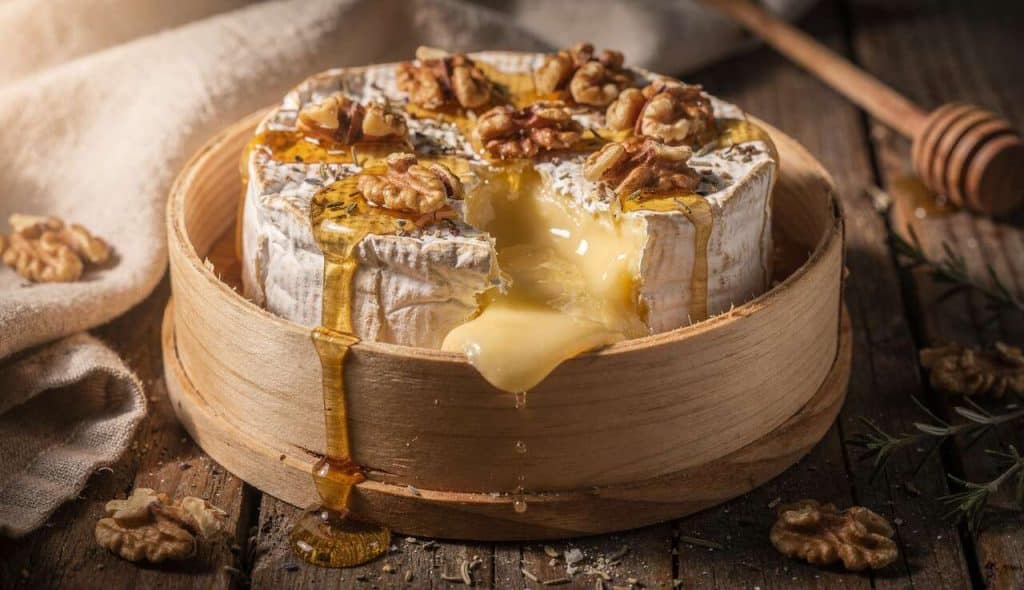 Camembert rôti au four : recette gourmande et facile