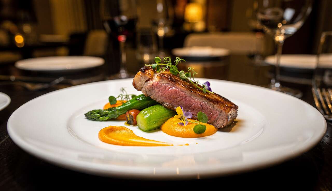 L'art de la pr&eacute;sentation des plats