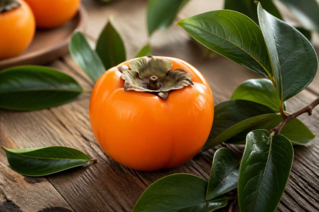 Les bienfaits du kaki : un fruit à découvrir