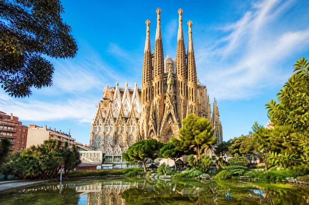 Découvrez Barcelone : voyage culturel et culinaire