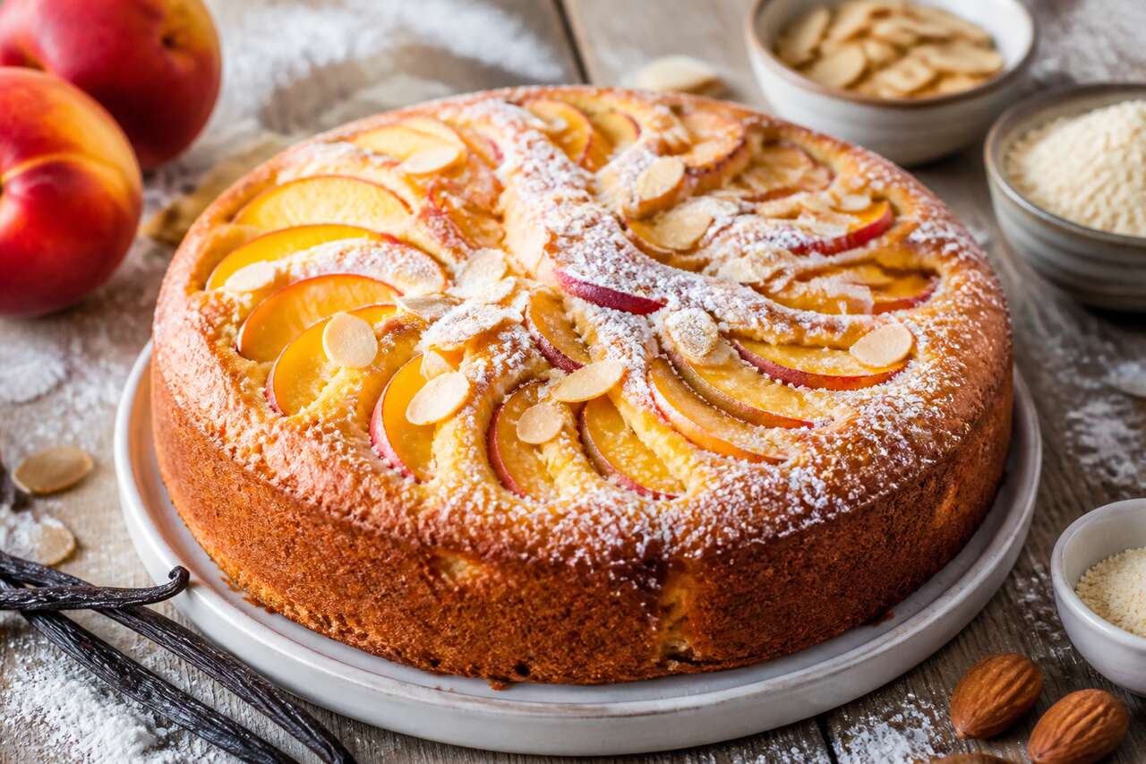 Gâteau moelleux pêches et nectarines : recette facile et savoureuse